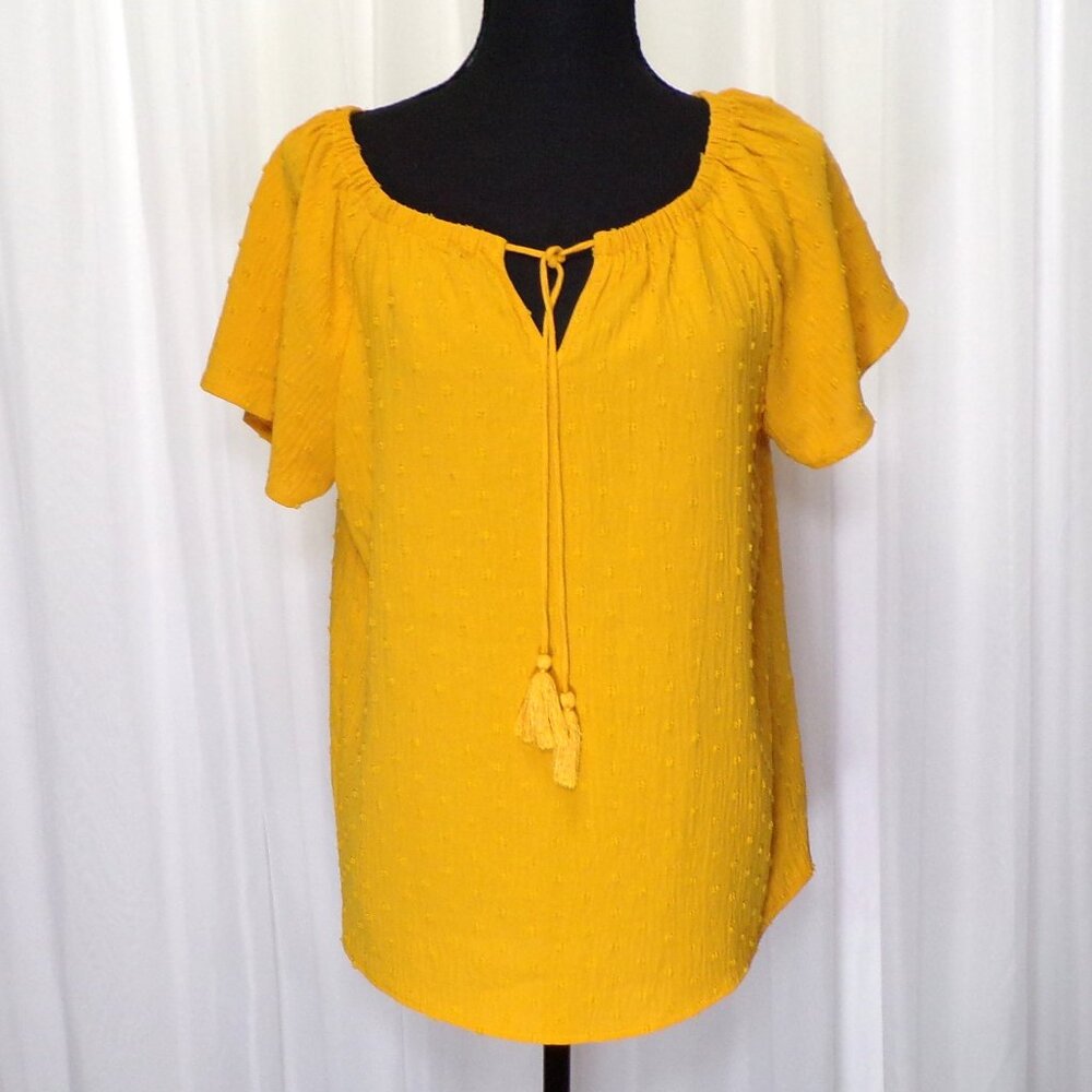 89th & Madison Yellow Gold Swiss Dot Top Womens size Small Tassels Flare Sleeve
